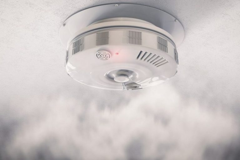 Are-the-smoke-detectors-in-your-home-working-and-in-the-correct-place