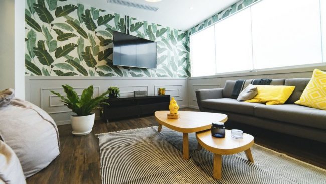 Finding-the-Right-Colors-for-Your-Media-Room