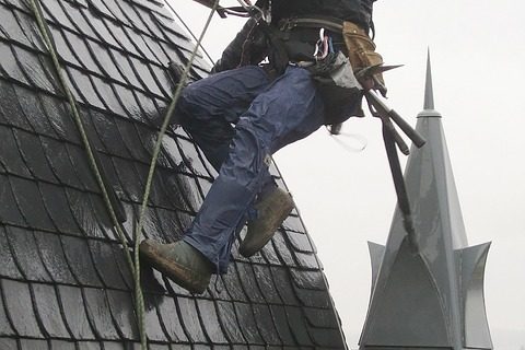 how-to-spot-the-source-of-a-roof-leak