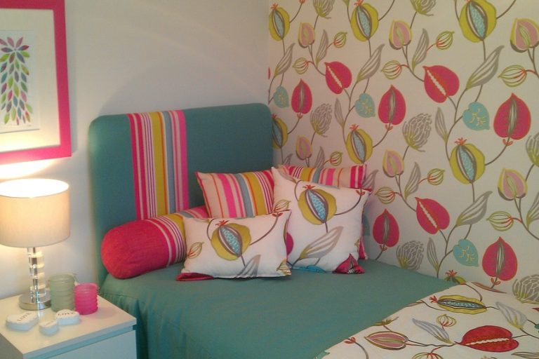how-to-fix-a-wallpaper-seam