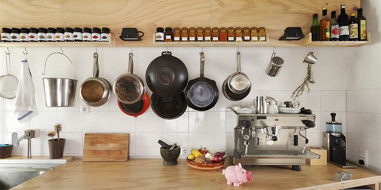 tension-rod-pan-rack
