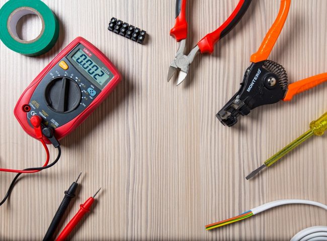 Signs-your-older-home-needs-electrical-repair-Top-Signs-Your-Older-Home-Needs-Electrical-Repair