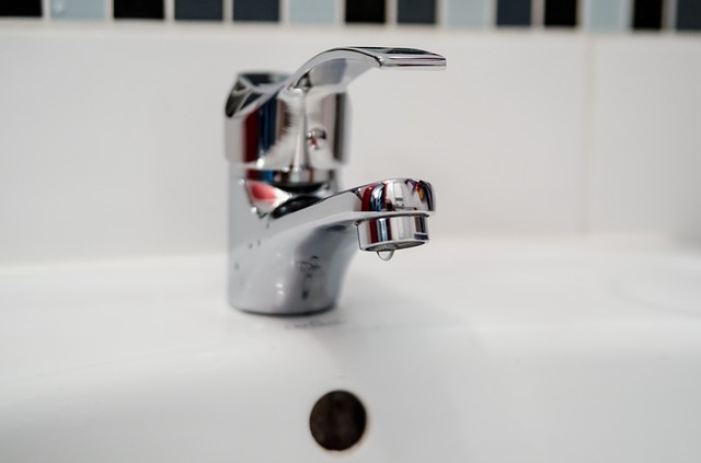 Repair-Faucets-to-Instantly-Save-Water