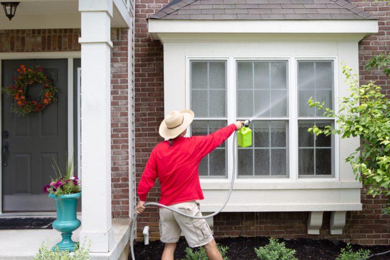 How-To-Pressure-Wash-Siding
