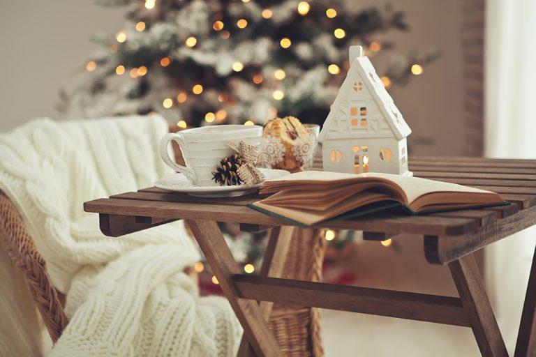 Latest-home-decorating-trends-keep-Up-With-the-Latest-Winter-Decorating-Trends