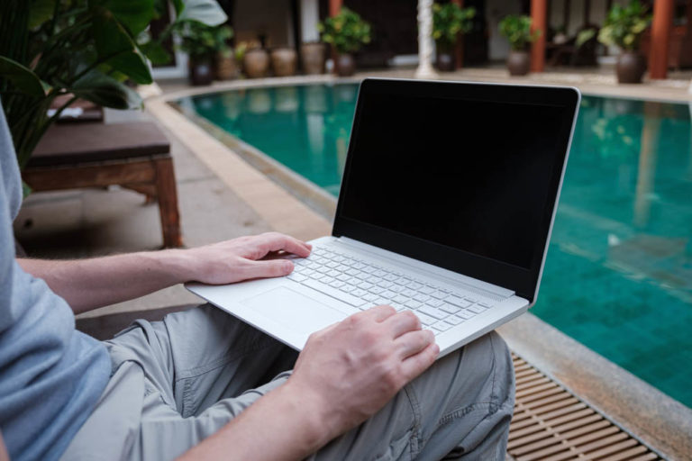 Stay-Connected-to-the-Outdoors