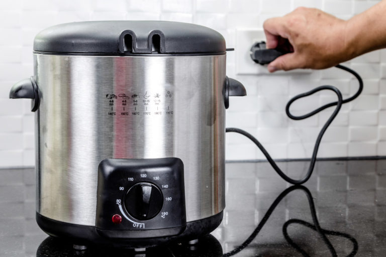 Energy-Saving-Myths-Turning-Off-Your-Appliances Energy-Saving-Myths-Turning-Off-Your-Appliances