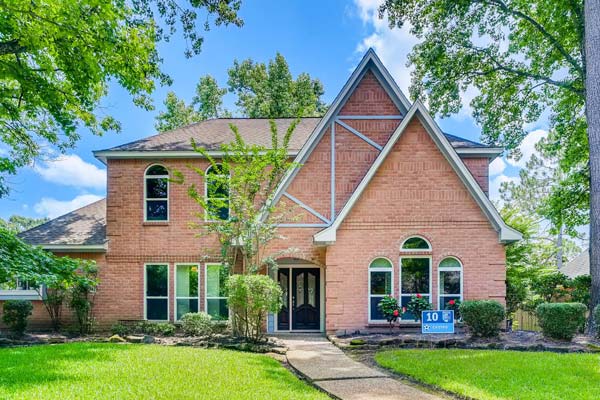 How to Help Sellers Boost Their Homes’ Curb Appeal